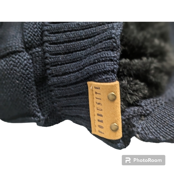 Beanie, Knitted, Fleece Hat. NWT. - Picture 6 of 7